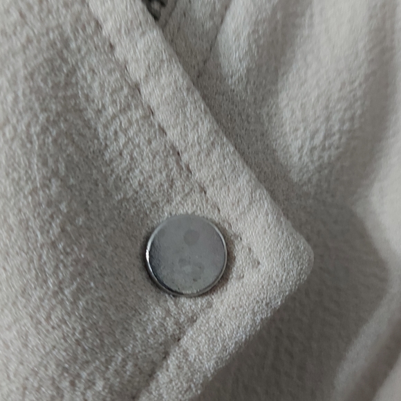 Ann Taylor Jackets size 4P petite color cream - Picture 6 of 13